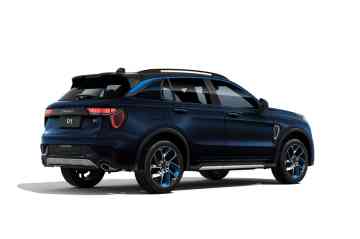 2024 Lynk & Co 01 PHEV AT image