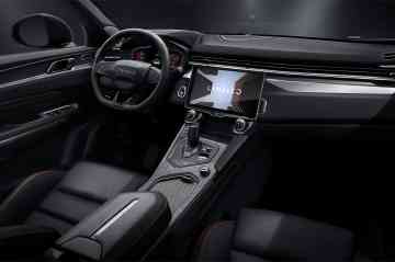 2024 Lynk & Co 05 AWD image