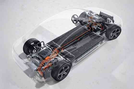 Mercedes-Benz EQE Sedan image