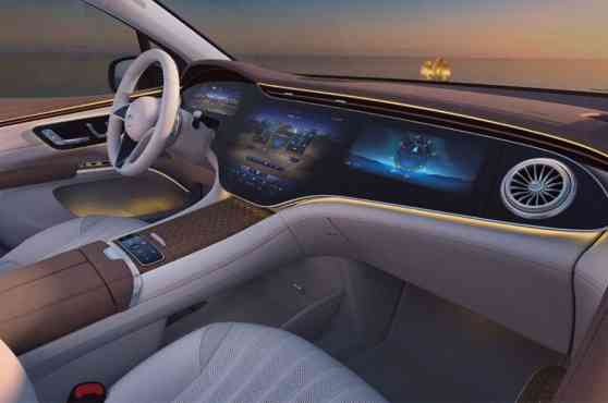 Mercedes-Benz EQS SUV image