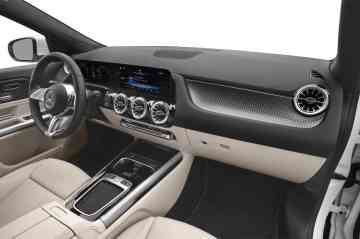 2024 Mercedes-Benz GLA 200 AMG Line image