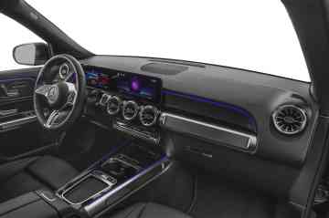 2024 Mercedes-Benz GLB 200 AMG Line image