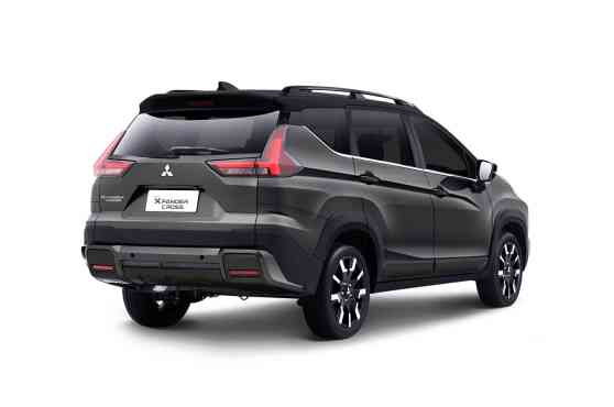 Mitsubishi Xpander Cross image