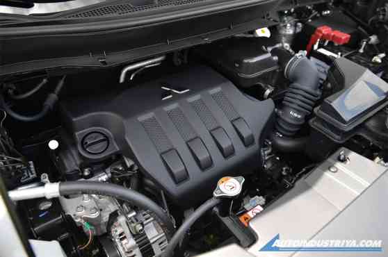 Mitsubishi Xpander Cross image