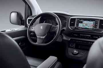 2024 Peugeot Traveller Premium 2.0 L (7-Seater) image