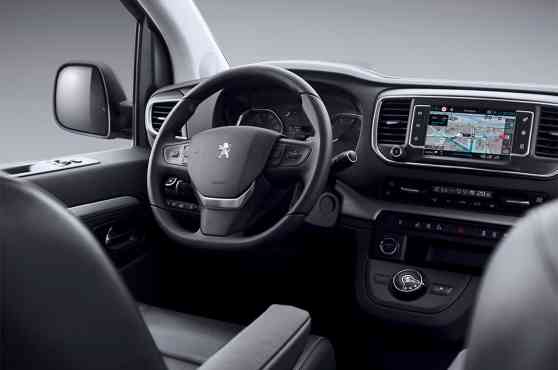 Peugeot Traveller image