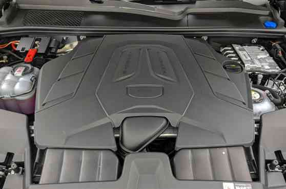 Porsche Cayenne image