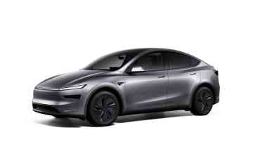 2025 Tesla Model Y Long Range AWD image