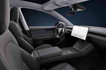 2025 Tesla Model Y Long Range AWD image