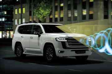 2022 Toyota Land Cruiser 300 3.3 V6 ZX A/T image