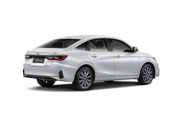 2026 Toyota Ativ 1.5 HEV CVT (Platinum white pearl mica/Attitude black mica) image