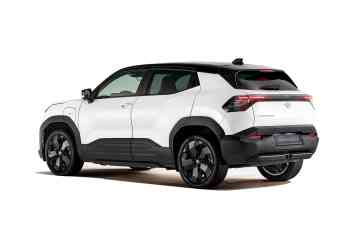 2026 Toyota Urban Cruiser GLX BEV 2WD image