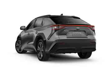 2026 Toyota bZ4X AWD BEV image