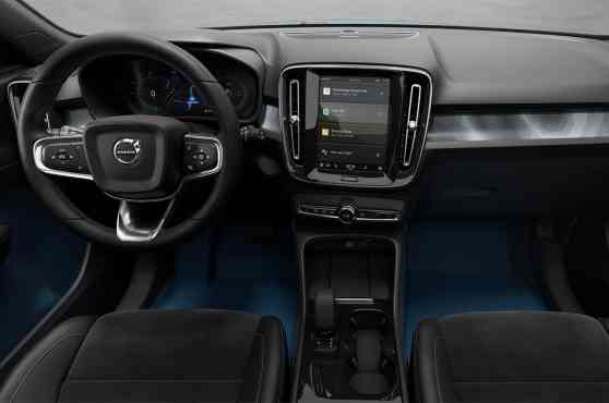 Volvo XC40 Recharge image