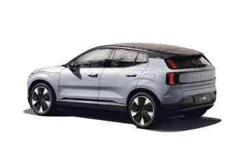 2025 Volvo EX30 Ultra RWD Extended Range image