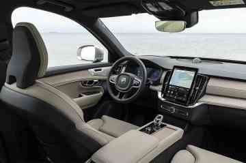 2025 Volvo XC90 PHEV T8 AWD PHEV image