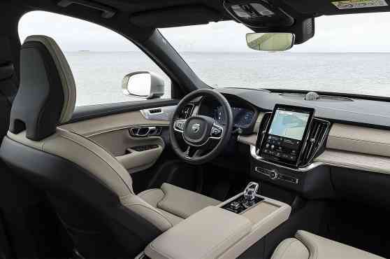 Volvo XC90 PHEV image