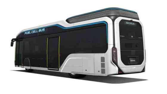 Isuzu, Toyota team up to build next-gen hydrogen fuel cell buses image