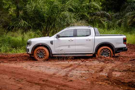 4x4 Check: All-new 2024 Mitsubishi Triton Athlete vs. its closest rivals image