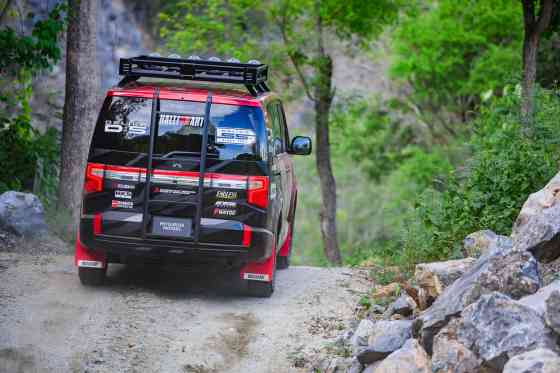 Mitsubishi Delica D:5 AXCR is the coolest support vehicle image