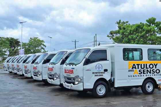 Isuzu PH turns over Traviz Rescue Vehicles to Oriental Mindoro image