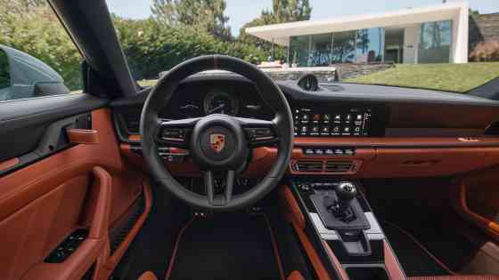 Porsche 911 S/T is a lighter GT3 RS with a manual gearbox image