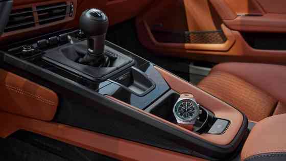 Porsche 911 S/T is a lighter GT3 RS with a manual gearbox image