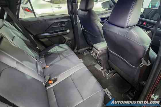 Toyota PH launches 2024 Yaris Cross B-SUV image