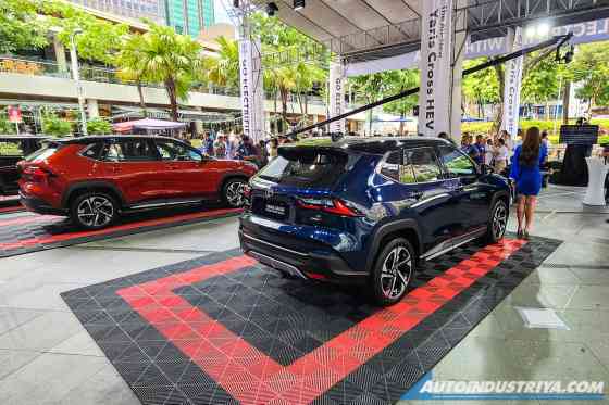 Toyota PH launches 2024 Yaris Cross B-SUV image