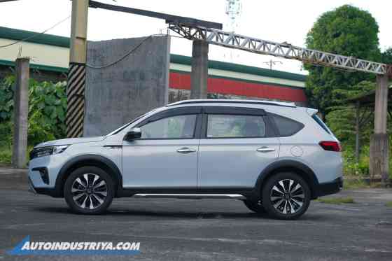 2023 Honda BR-V 1.5 VX CVT Sensing image