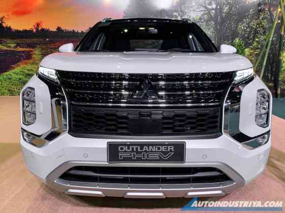 2024 Mitsubishi Outlander PHEV previewed for PH image