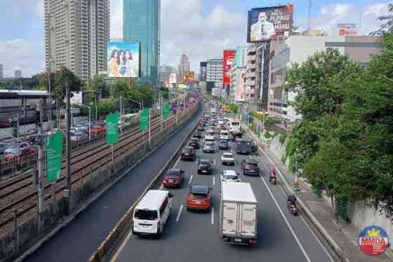 Bus operators wants to remove EDSA Carousel, MMDA says DOTr to decide image