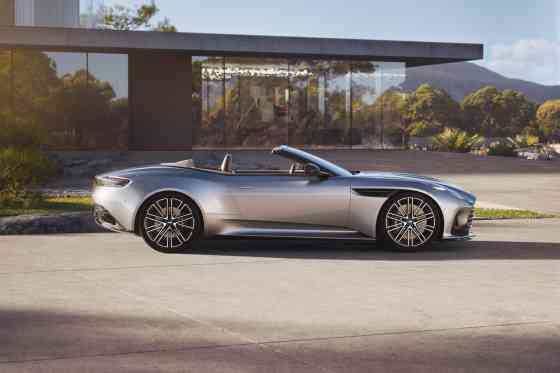 2024 Aston Martin DB12 Volante image