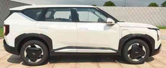 Stylish Kia EV5 SUV revealed ahead of debut image