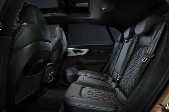 2024 Audi Q8 lets you choose your lighting signature image