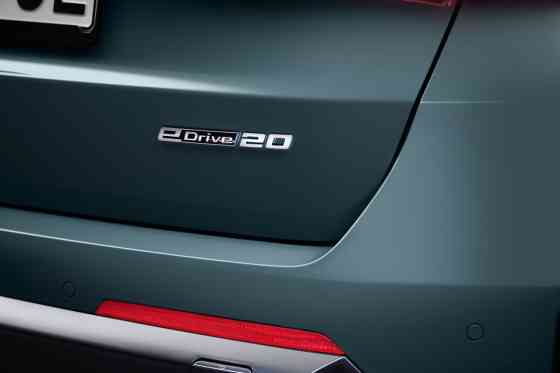 BMW reveals entry-level iX1 EV with up to 475 km of range image