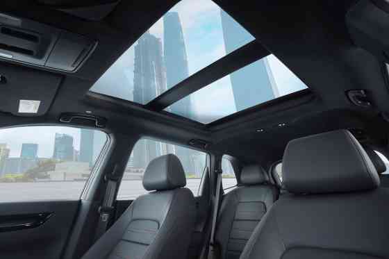 Why is the 2024 Honda CR-V RS e:HEV only a 5-seater in PH? image