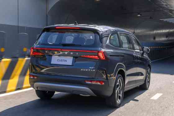 Hyundai Custo makes regional debut as Custin image