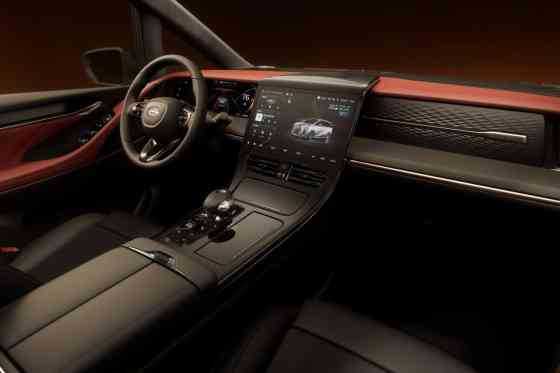 Confirmed: GAC M8 luxury MPV coming to PH Q1 2024 image