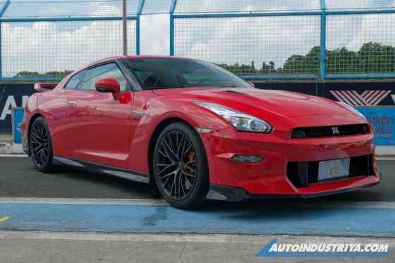 Nissan Z and GT-R Trackday image