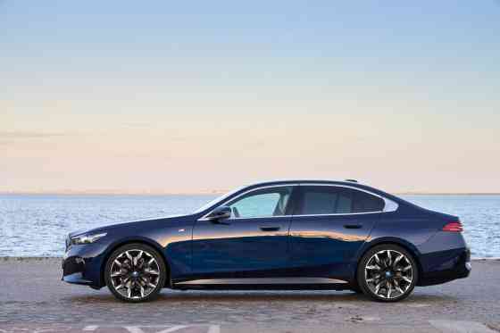 First Drive: BMW i5 eDrive40 and M60 xDrive image