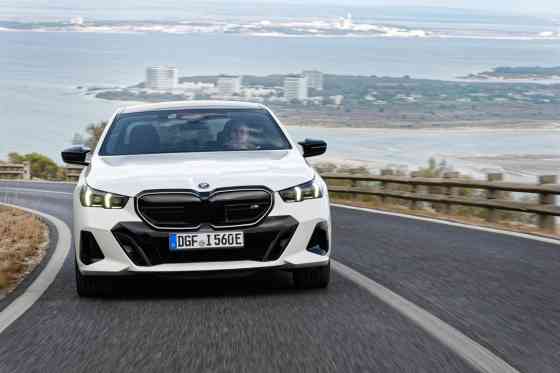 First Drive: BMW i5 eDrive40 and M60 xDrive image