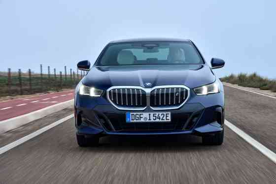 First Drive: BMW i5 eDrive40 and M60 xDrive image