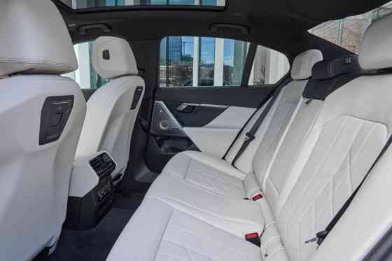 First Drive: BMW i5 eDrive40 and M60 xDrive image