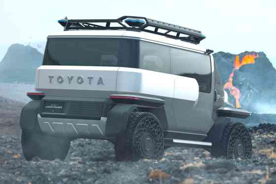 Baby Lunar Cruiser: Toyota wants to go to the moon image