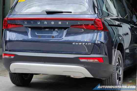 Hyundai PH's upcoming minivan will be called Custin image