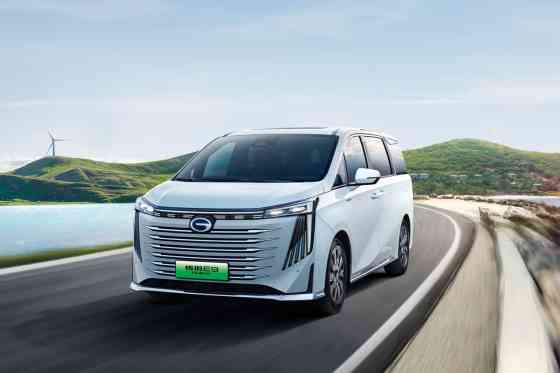 2024 GAC E9 is a PHEV luxury MPV with 630 Nm of torque image