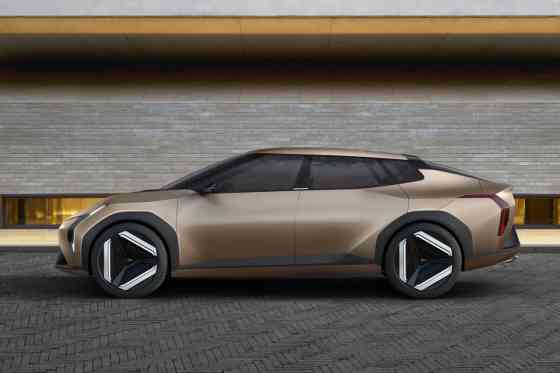 Kia wants to expand electric lineup with EV3, EV4 Concept image