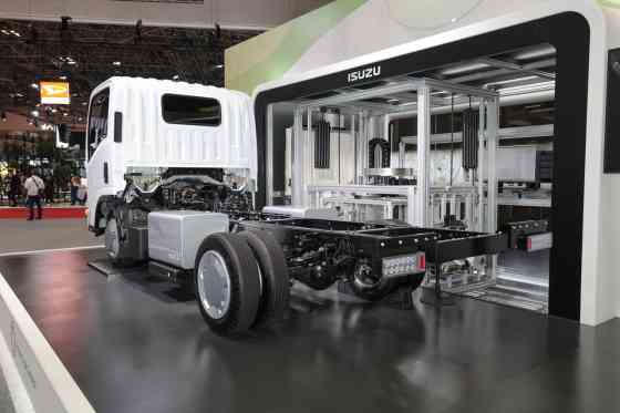 This concept by Isuzu can swap-out EV batteries in only 2 minutes image