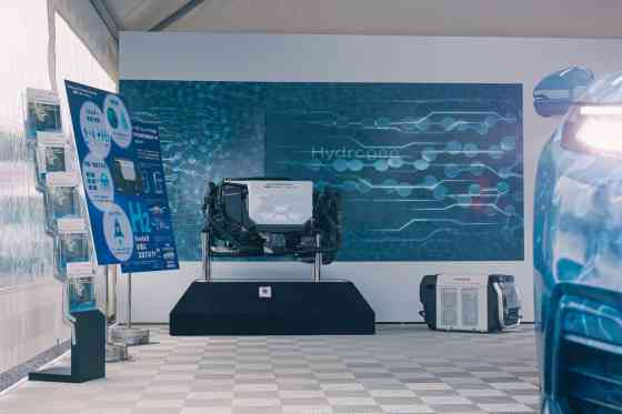 Hydrogen-powered Honda CR-V e:Fuel Cell coming in 2024 image